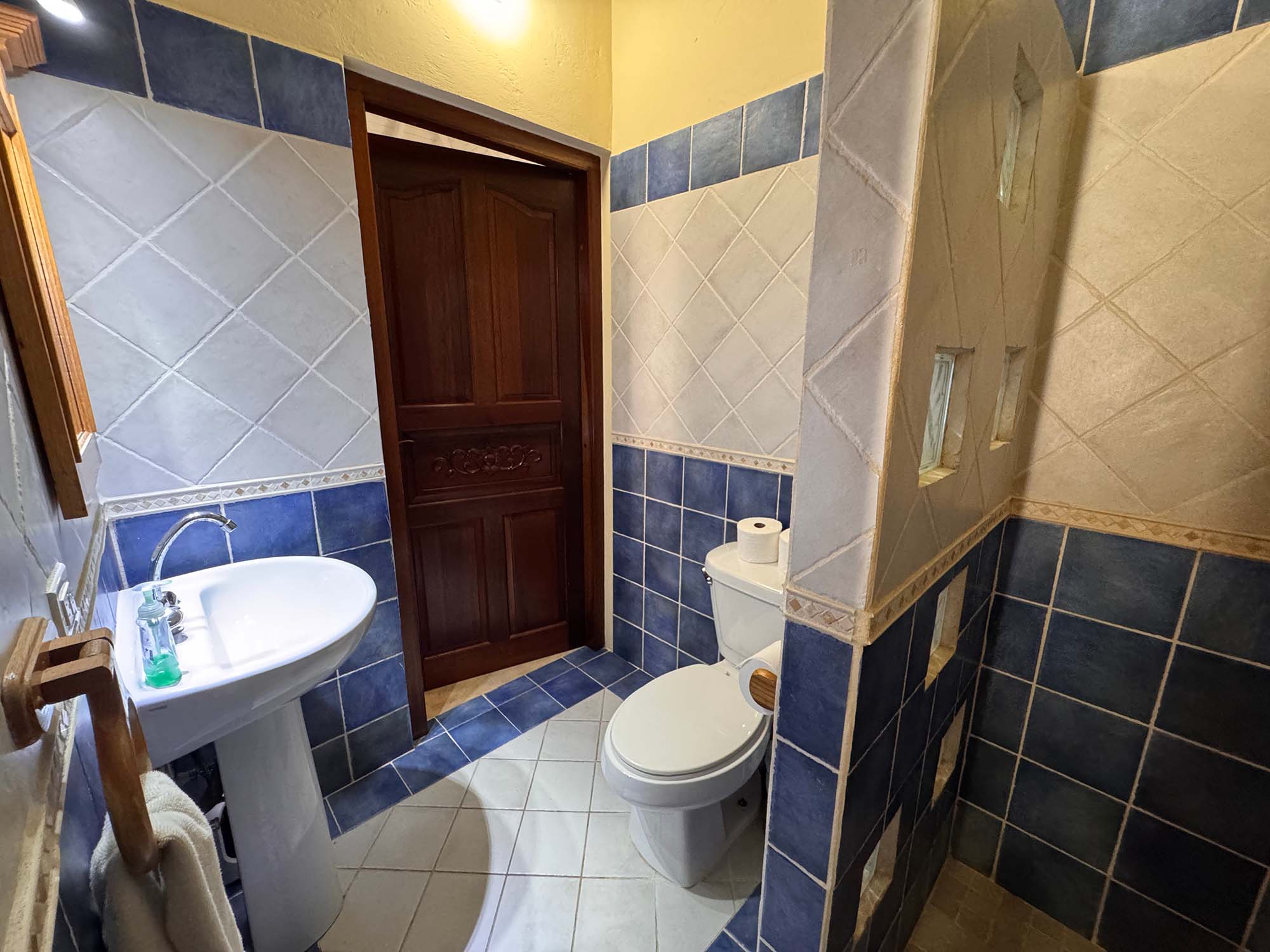 villa-jade-bathroom-3